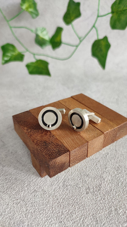 Fidget Cufflinks with black diamonds