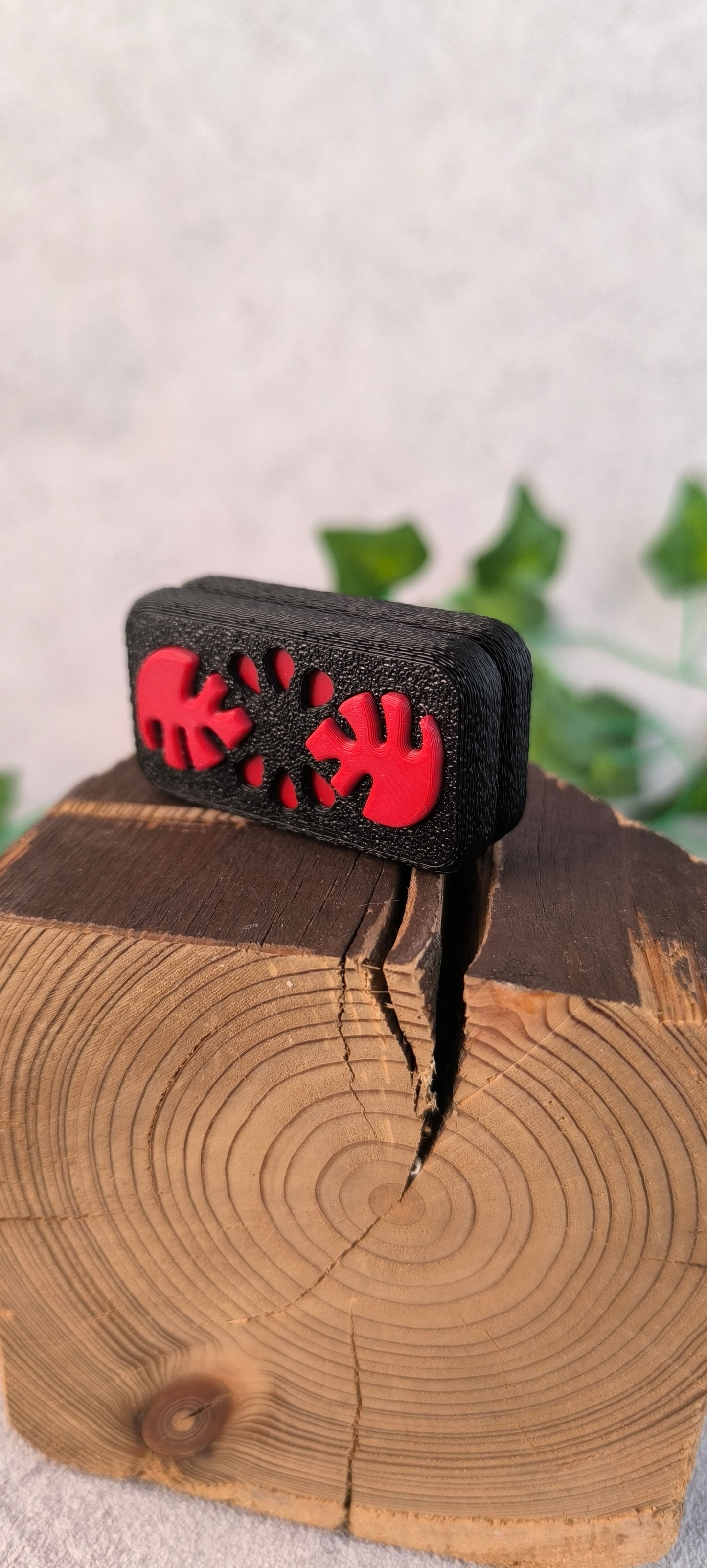 Monstera Fidget Slider